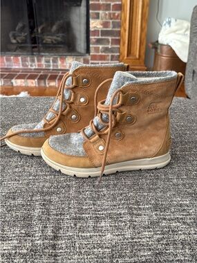Sorel woman’s Brown and Gray Lace-Up Suede Winter Boots